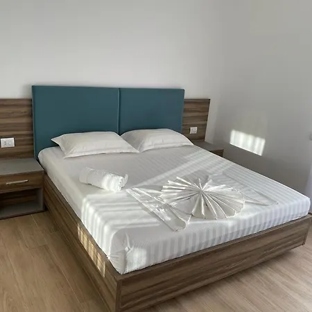 Апартаменты Kledi-hotel & Шенджин