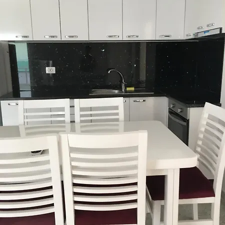 Kledi-hotel & Appartement Shëngjin
