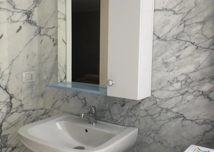 Apartamento Kledi-hotel & Shëngjin